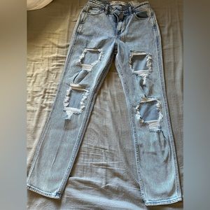 Hollister curvy high rise mom jean